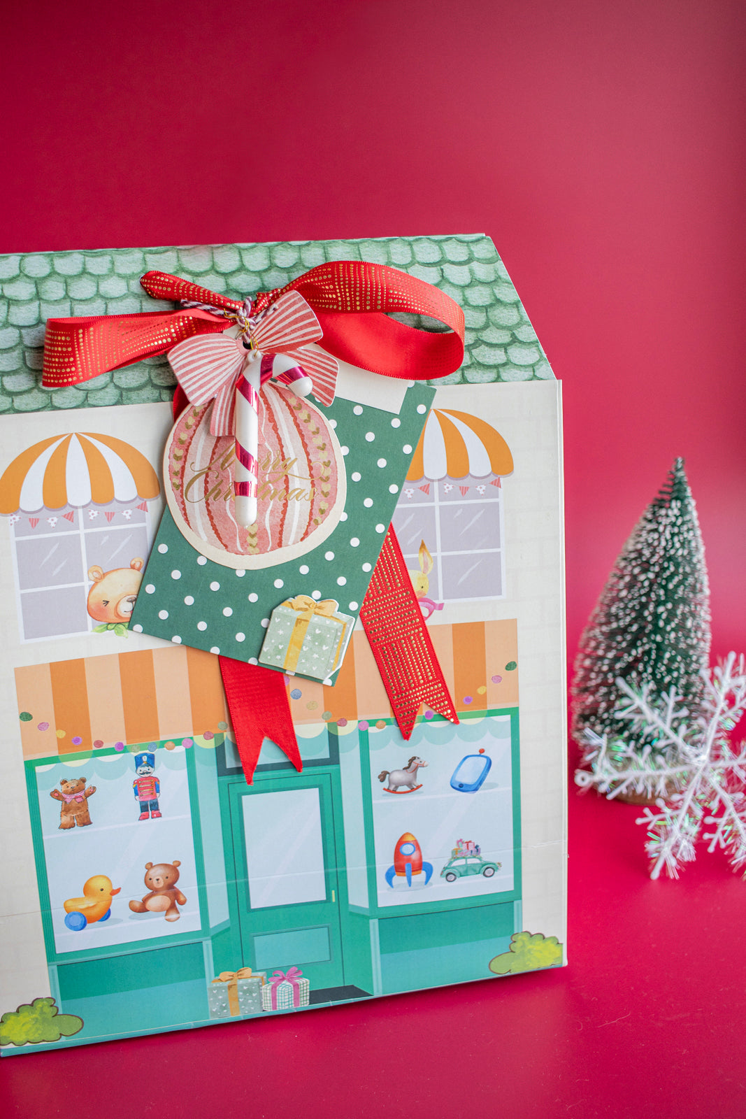 Christmas-Themed Gift Bags (Set of 5)