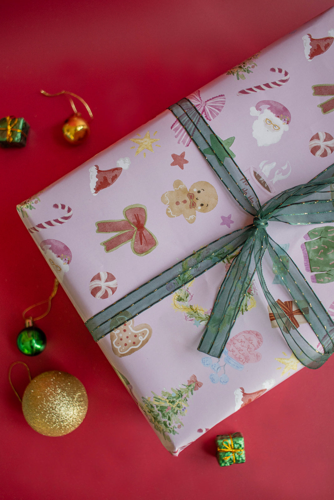 Premium Christmas Wrapping Paper Set – 12 Sheets (4 Designs × 3 Each)